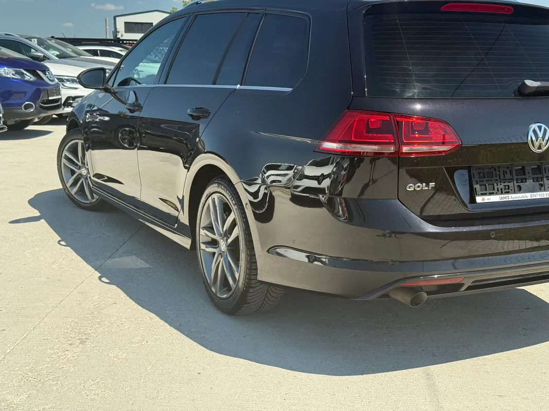 Volkswagen Golf 7 R-Line - fotografie 5