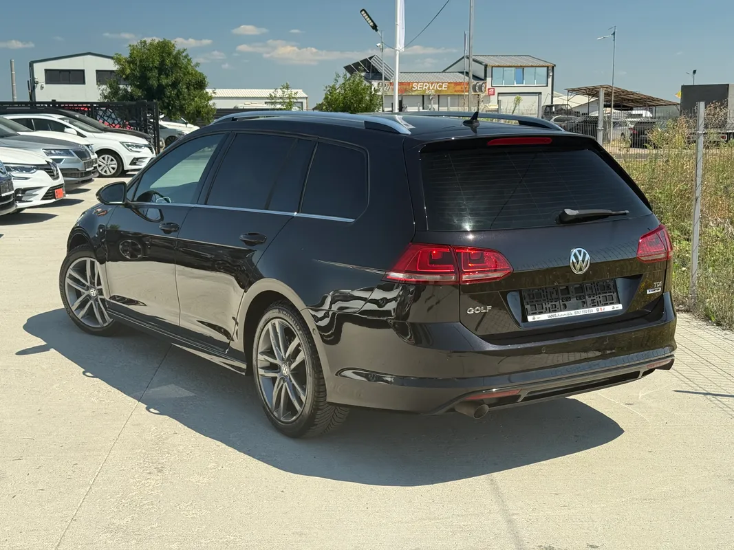 Volkswagen Golf 7 R-Line - fotografie 3