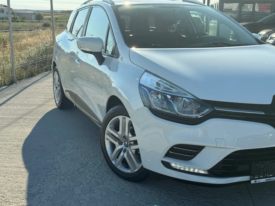 Renault Clio - fotografie 3
