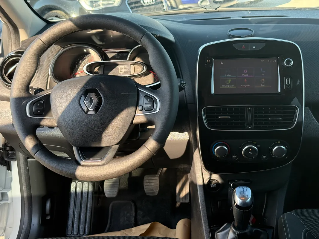 Renault Clio - fotografie 5