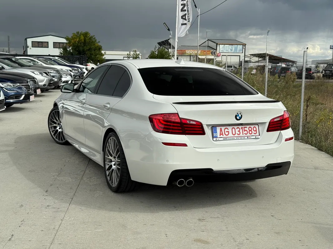 BMW Seria 5 530d - fotografie 2