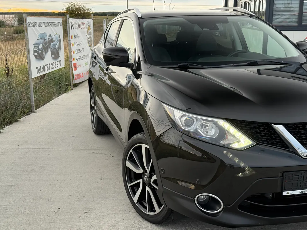 Nissan Qashqai 1.2 Tekna - fotografie 4