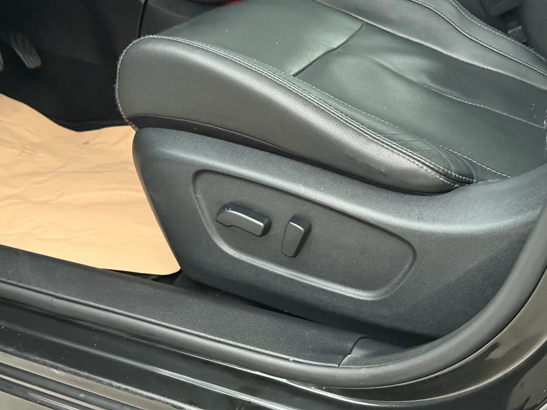 Nissan Qashqai 1.2 Tekna - fotografie 13
