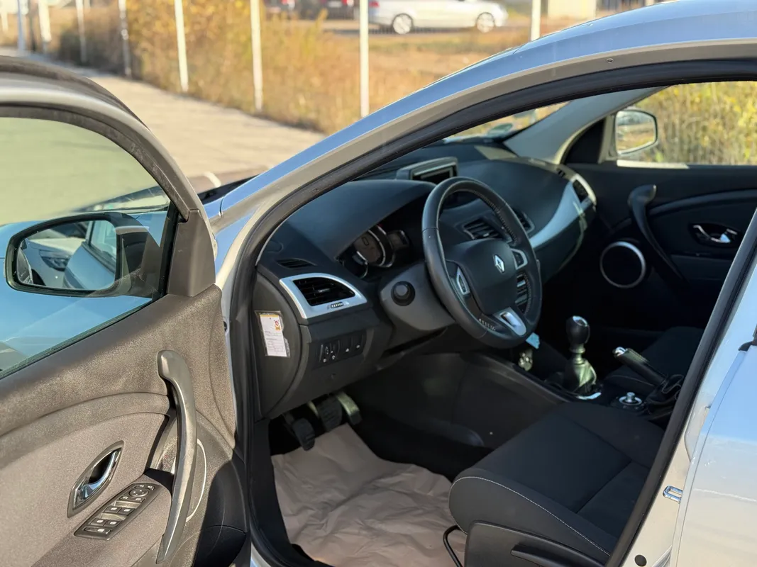 Renault Megane 1.5 dCi - fotografie 4