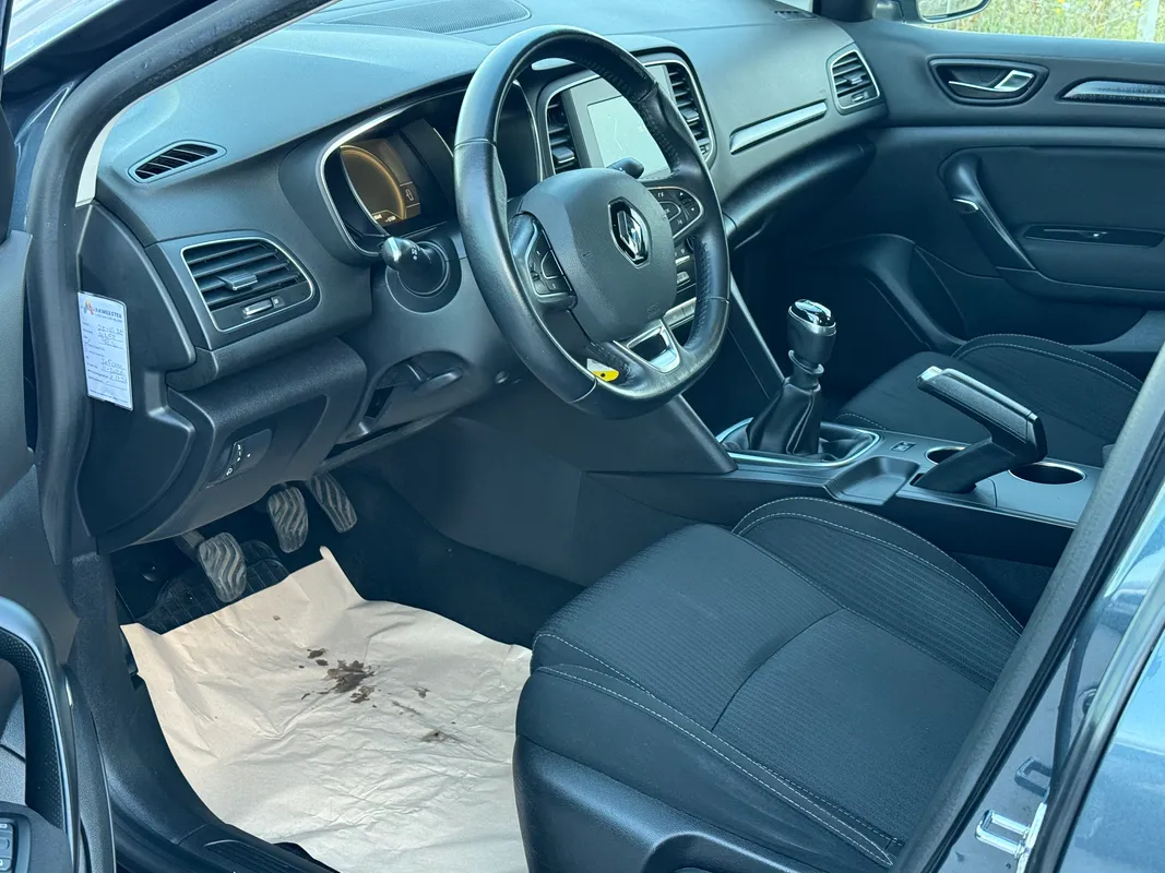 Renault Megane 4 - fotografie 11