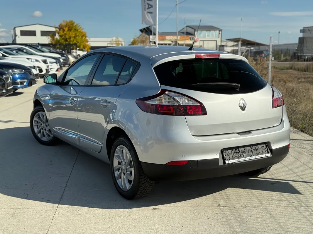 Renault Megane - fotografie 2