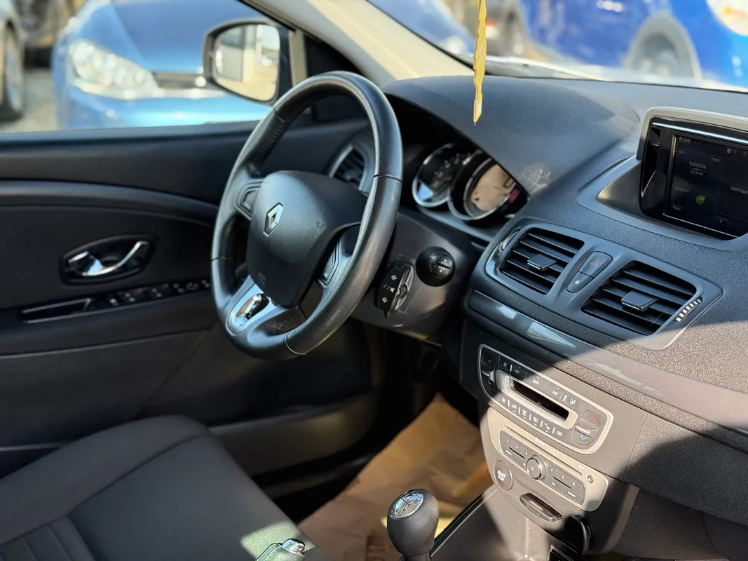Renault Megane - fotografie 6