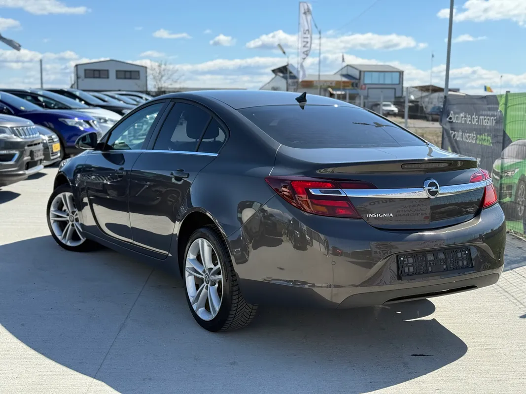 Opel Insignia - fotografie 3