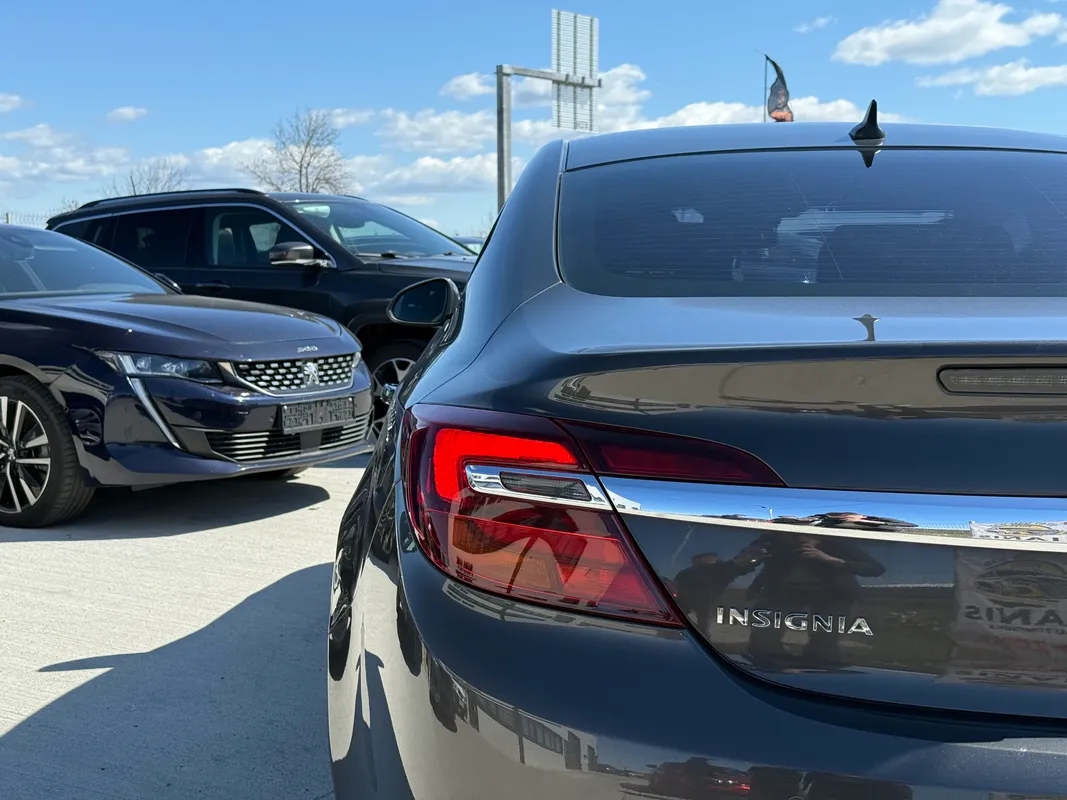 Opel Insignia - fotografie 7
