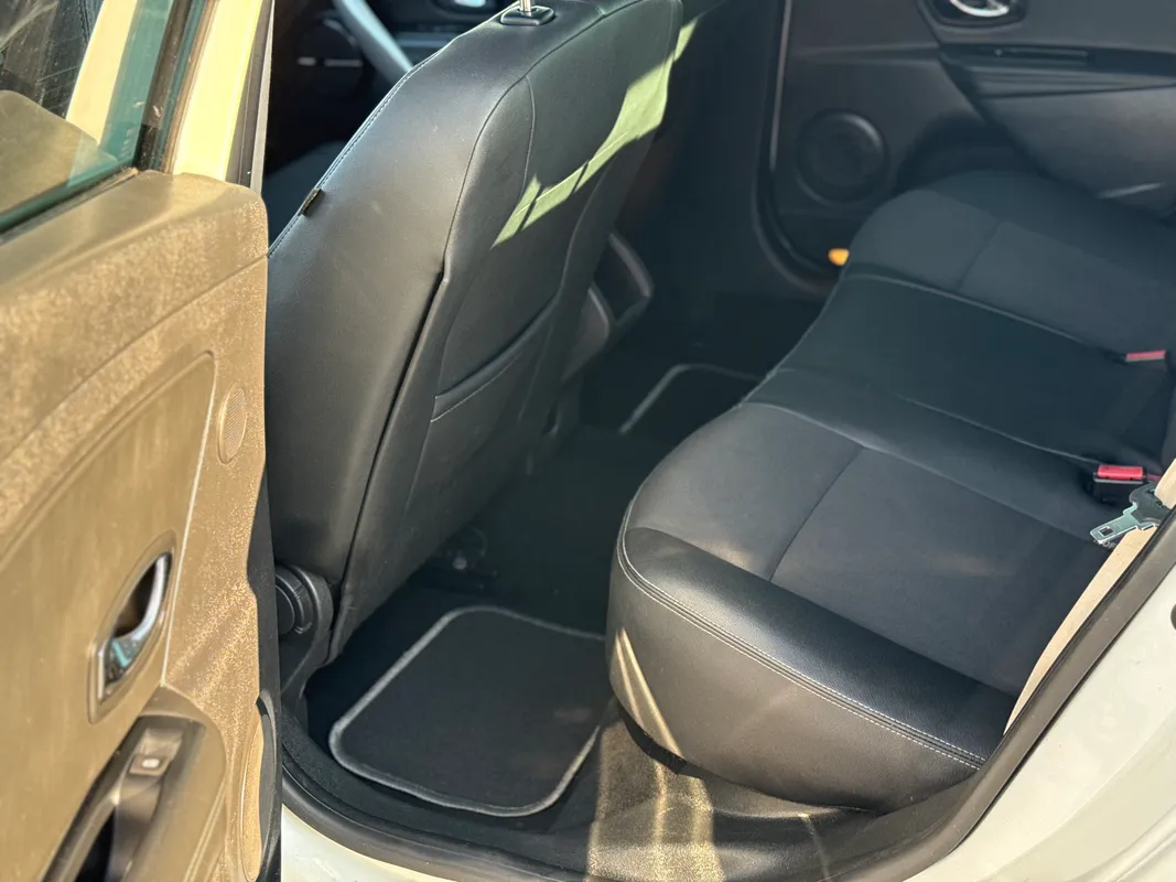 Renault Megane 1.5 dCi - fotografie 8