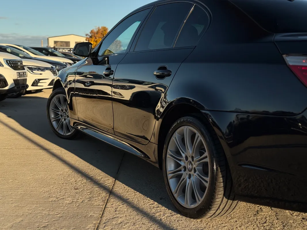 BMW Seria 5 E60 - fotografie 8