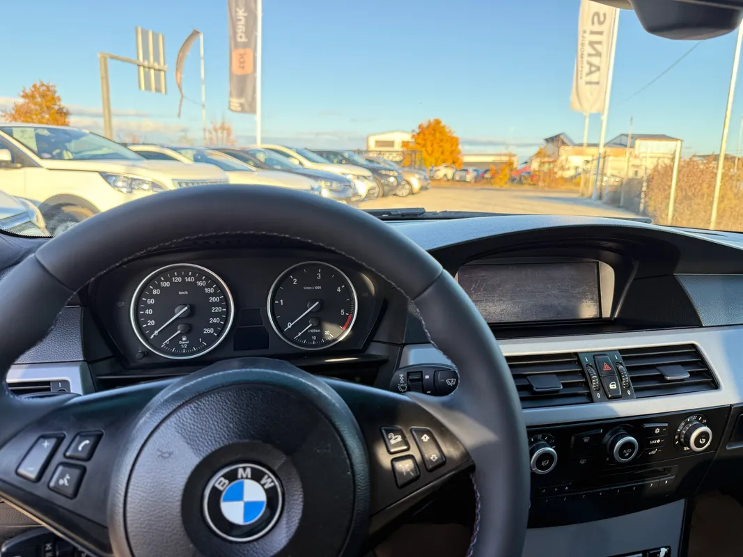 BMW Seria 5 E60 - fotografie 11