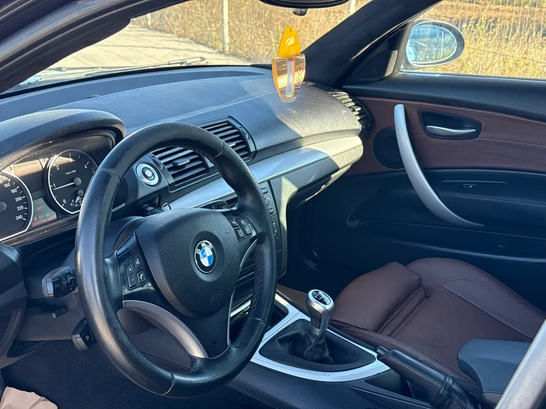 BMW Seria 1 - fotografie 6