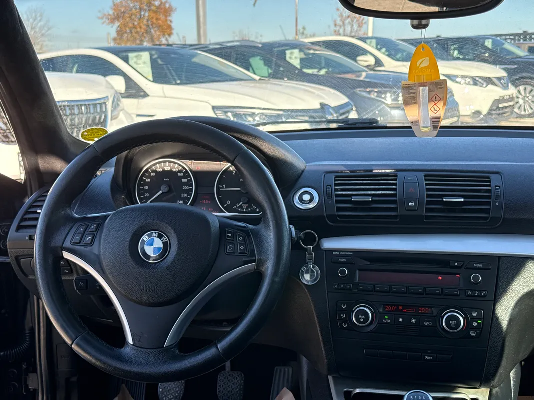 BMW Seria 1 - fotografie 9