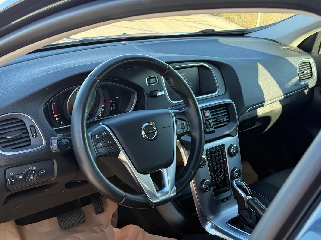 Volvo V40 - fotografie 11