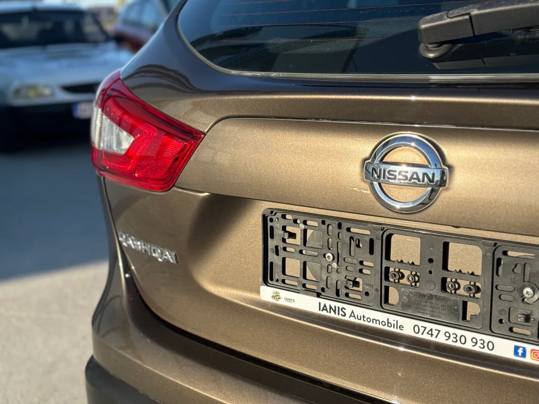 Nissan Qashqai 1.5 Automat - fotografie 10