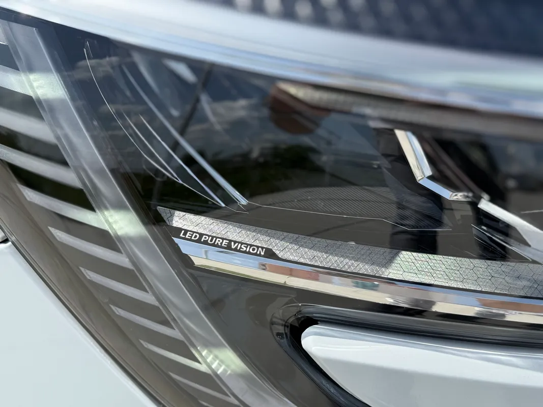 Renault Megane 1.3 tce - fotografie 7