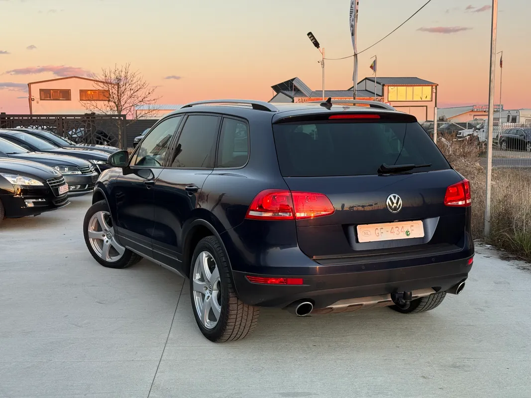 Volkswagen Touareg - fotografie 2