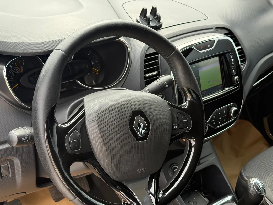 Renault Captur 0.9 - fotografie 5