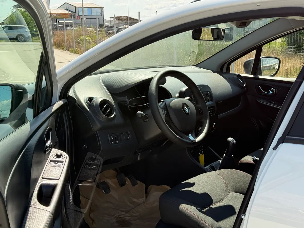 Renault Clio 1.5 dci - fotografie 4