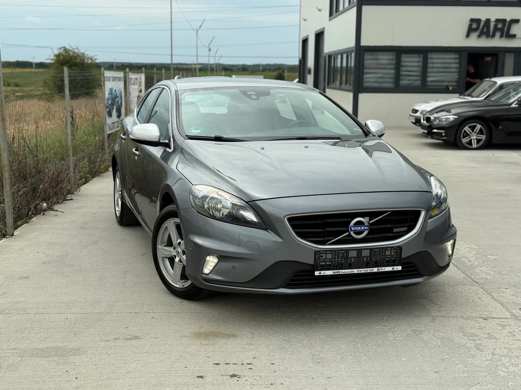 Volvo V40 2.0 d4 r-design 2014 de vânzare în parc auto Pitești - Ianis Automobile