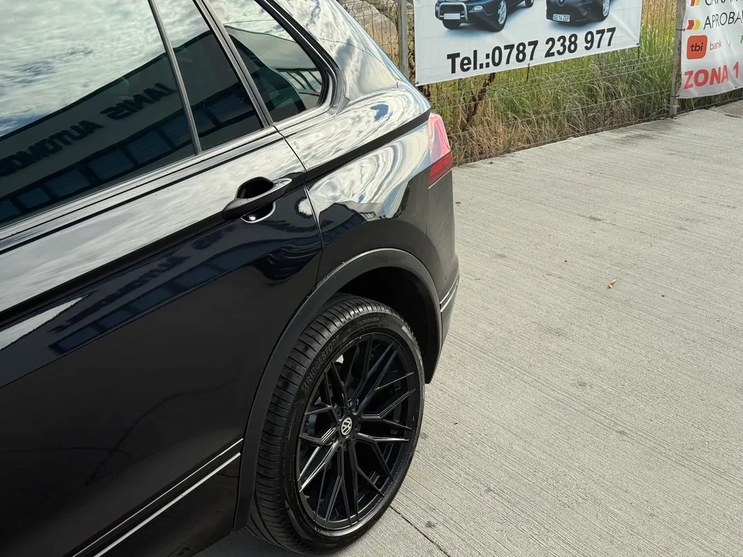 Volkswagen Tiguan r-line bi-tdi - fotografie 6