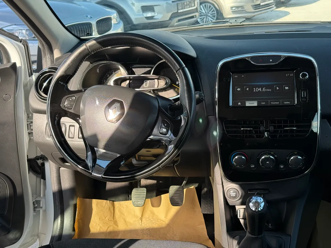 Renault Clio 1.5 dci - fotografie 6