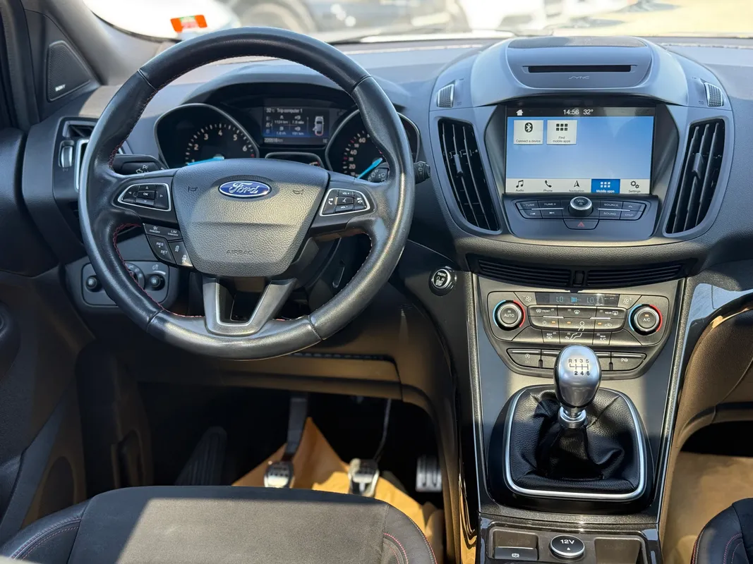 Ford Kuga - fotografie 6
