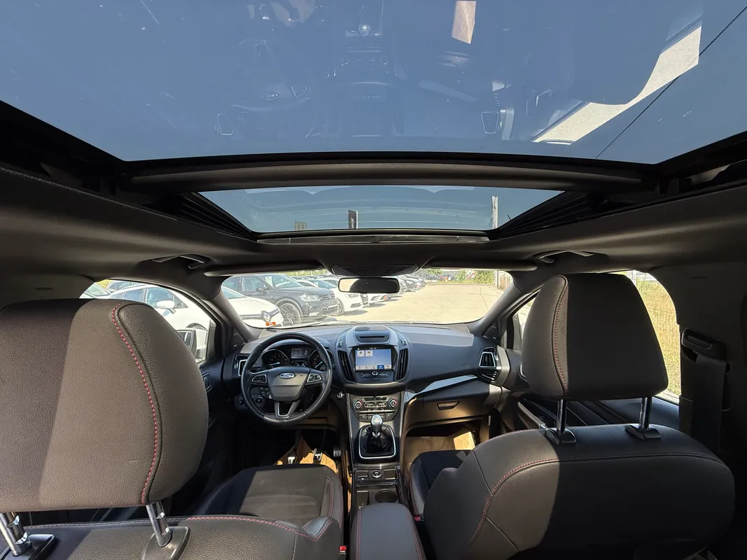 Ford Kuga - fotografie 7