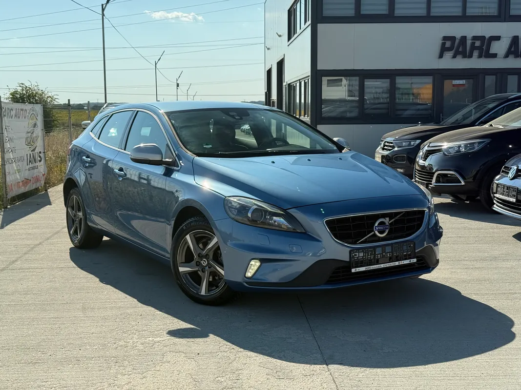 Volvo V40 R-Design 2015 de vânzare în parc auto Pitești - Ianis Automobile