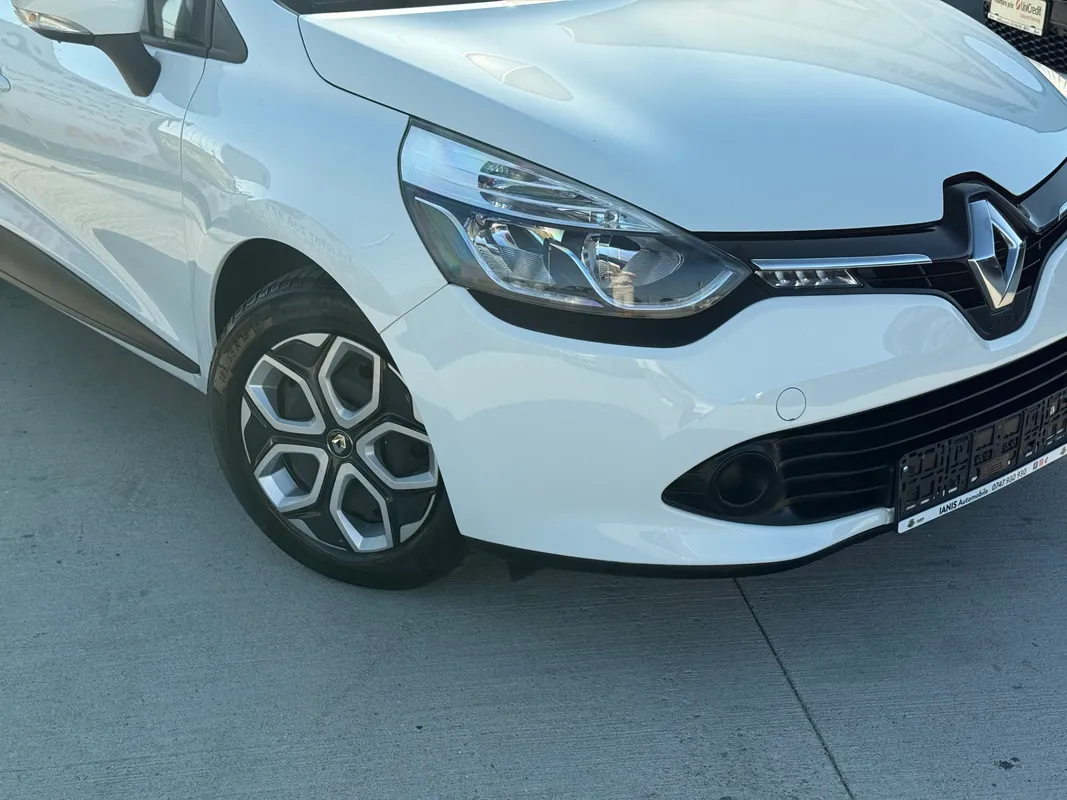 Renault Clio - fotografie 4