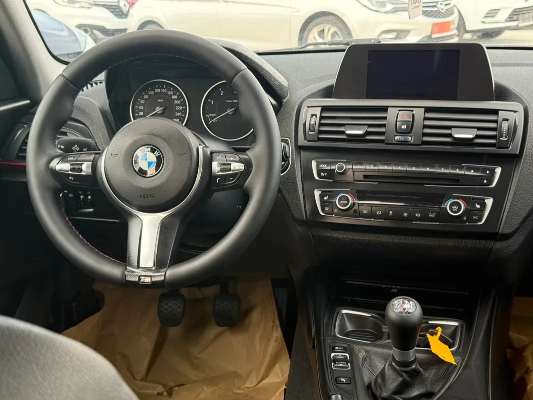 BMW Seria 1 - fotografie 3