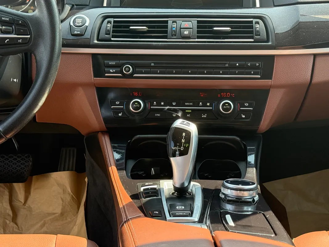 BMW Seria 5 - fotografie 10